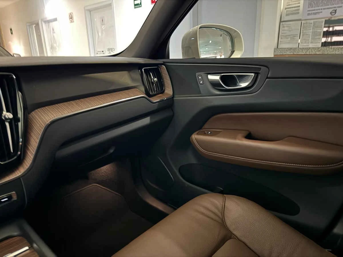 Volvo XC60 2023