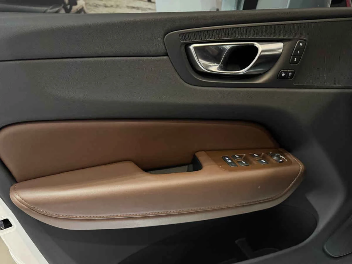 Volvo XC60 2023