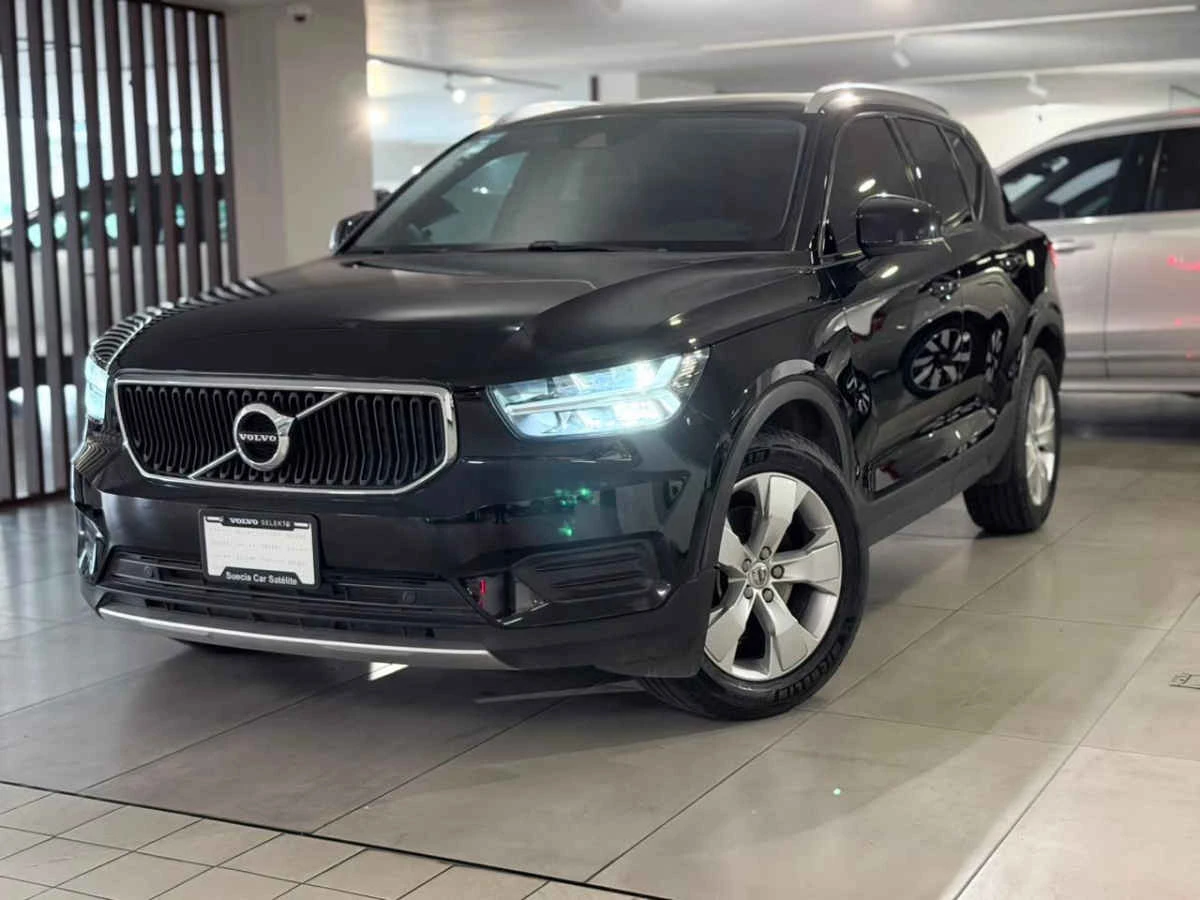 Volvo XC40 2021