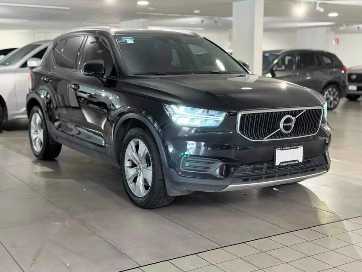 Volvo XC40 2021