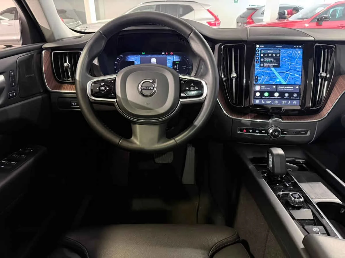 Volvo XC60 2024