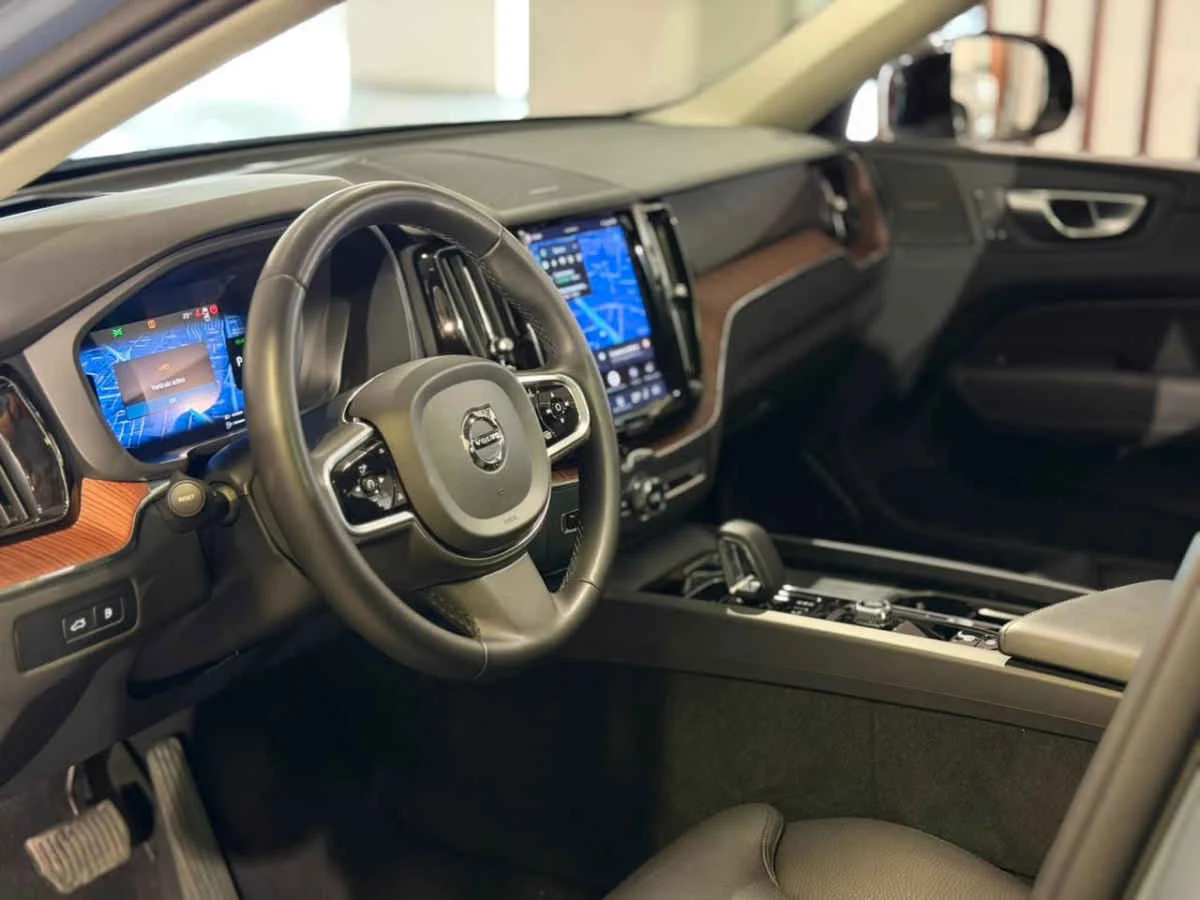 Volvo XC60 2024