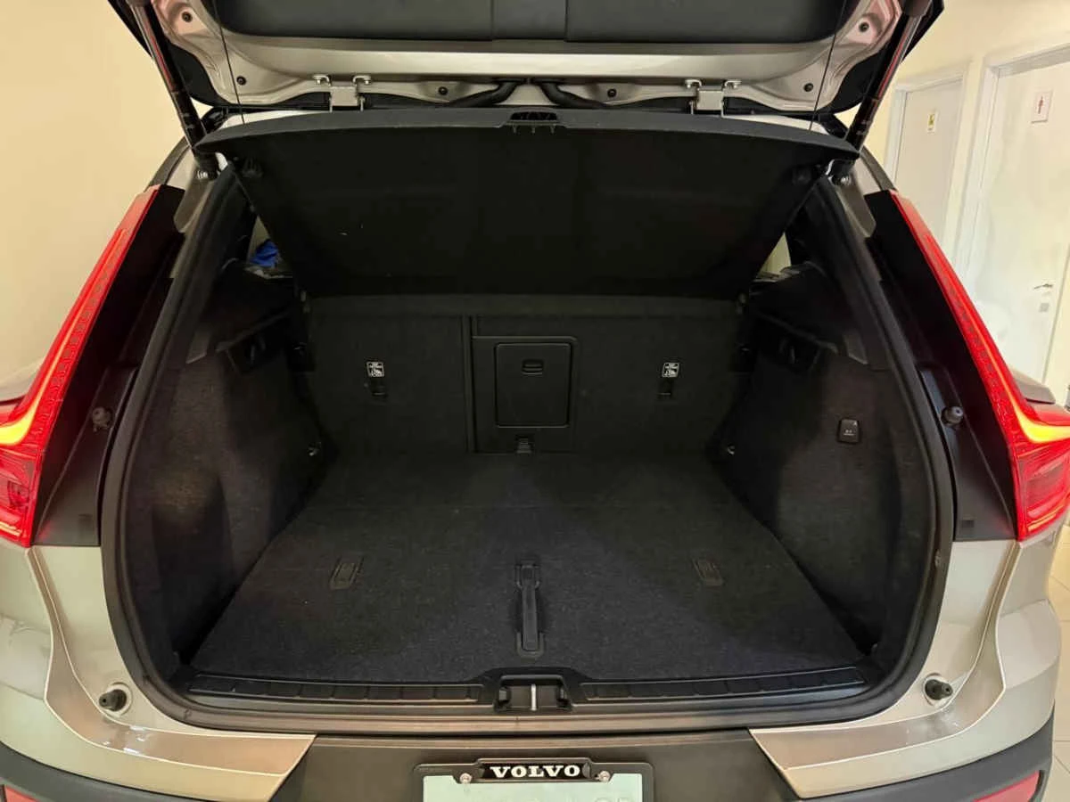 Volvo XC40 2024