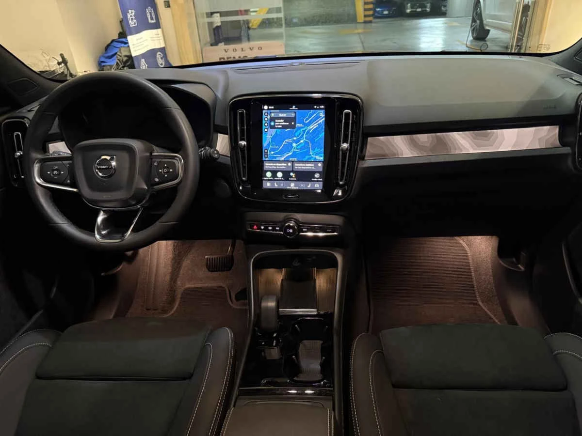 Volvo XC40 2024