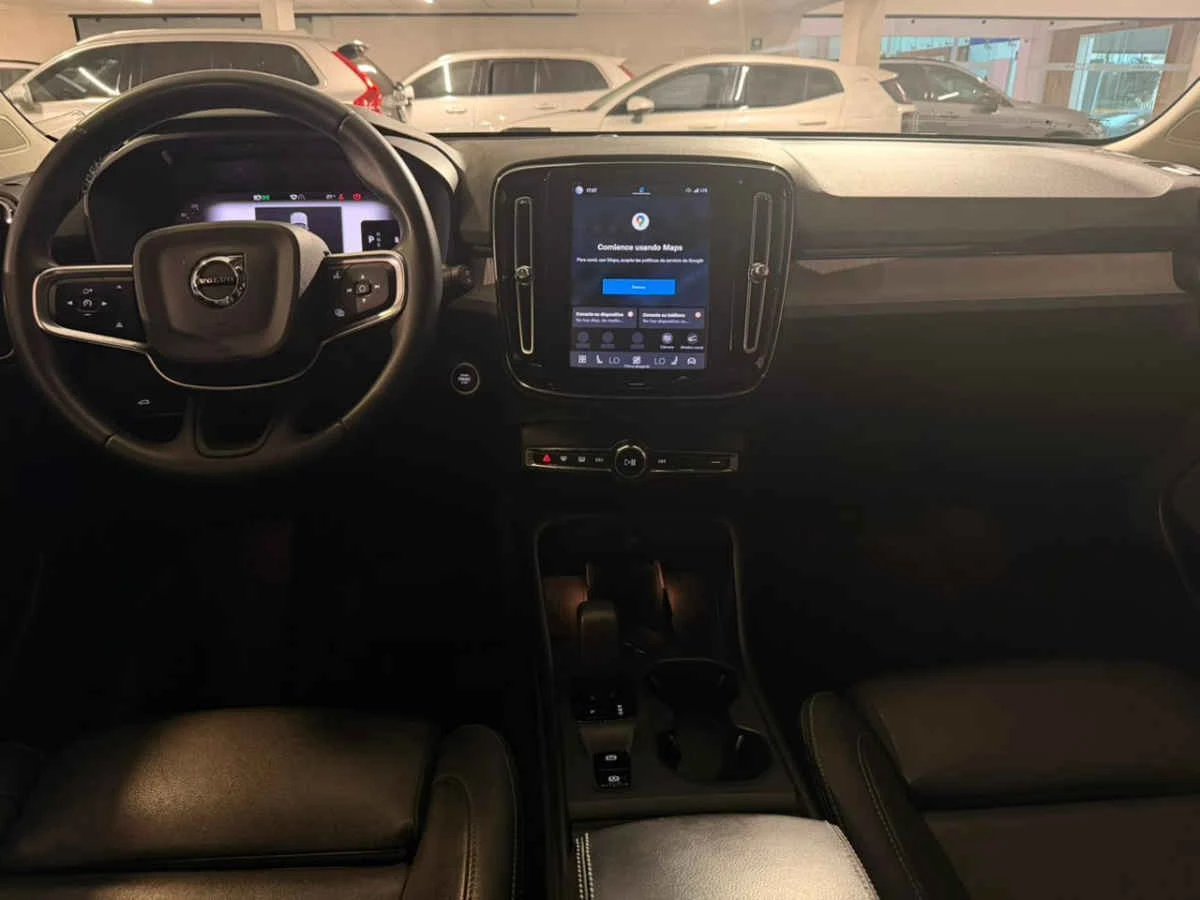Volvo XC40 2024