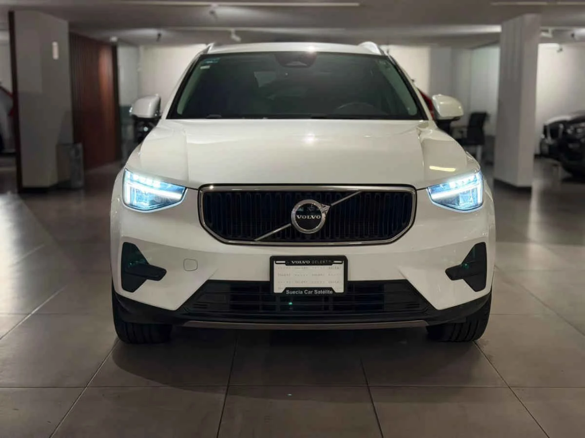 Volvo XC40 2024