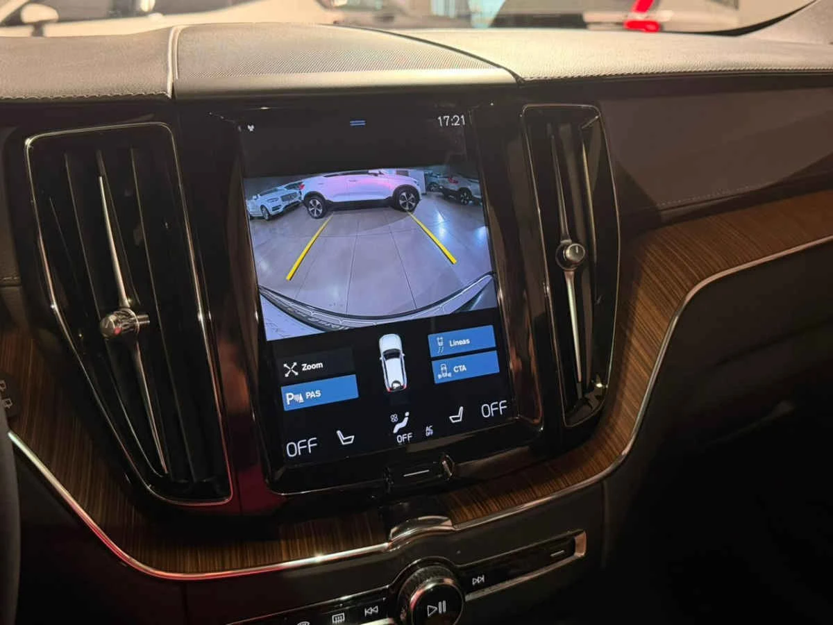 Volvo XC60 2021