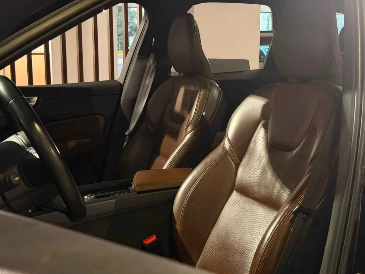 Volvo XC60 2021