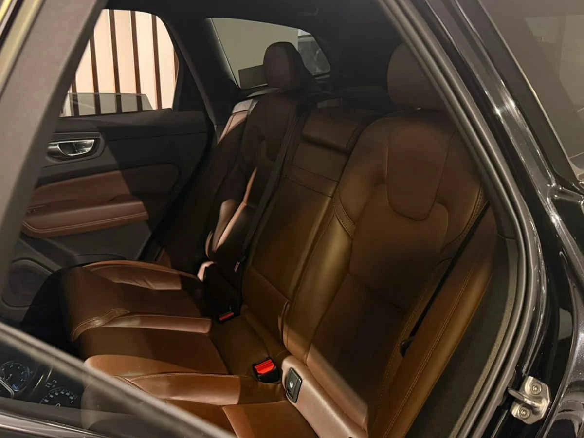Volvo XC60 2021