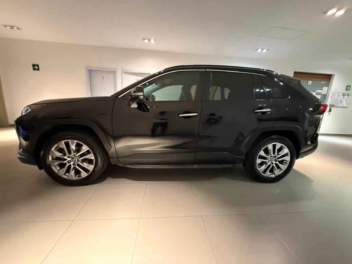 Toyota RAV4 2021