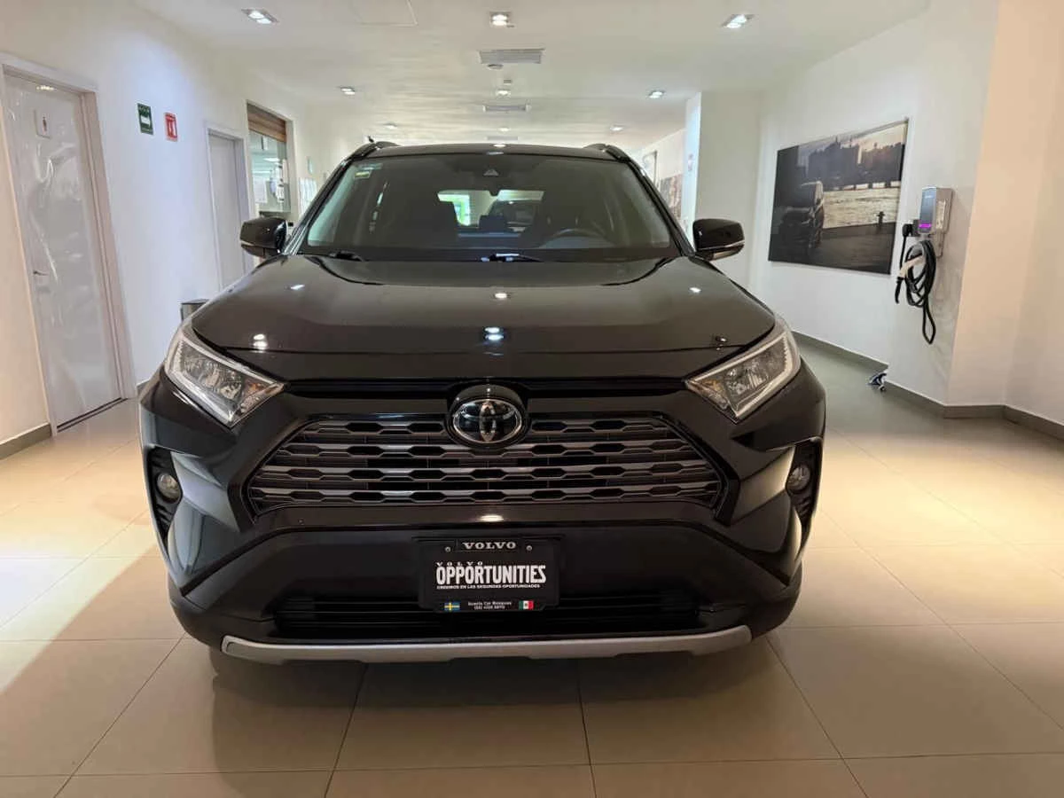 Toyota RAV4 2021