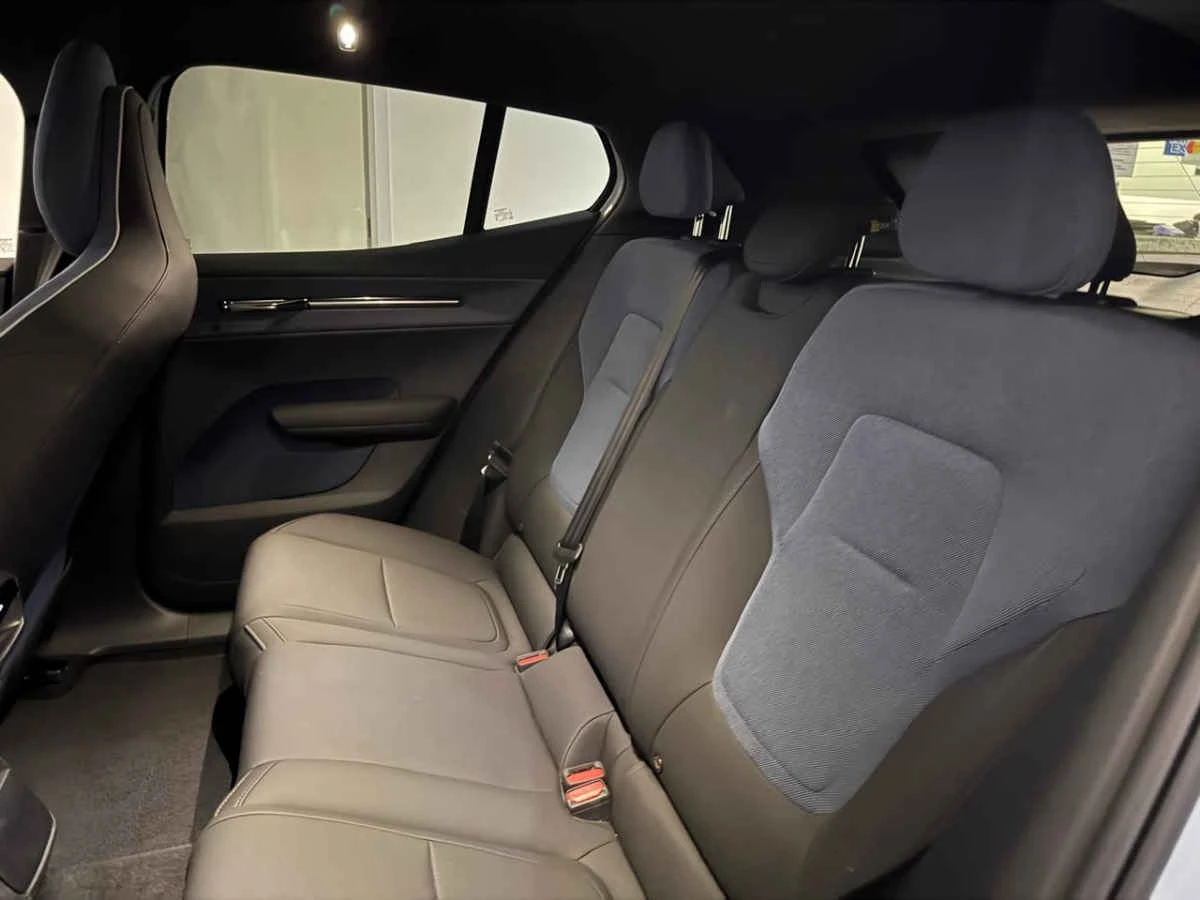 Volvo EX30 2025