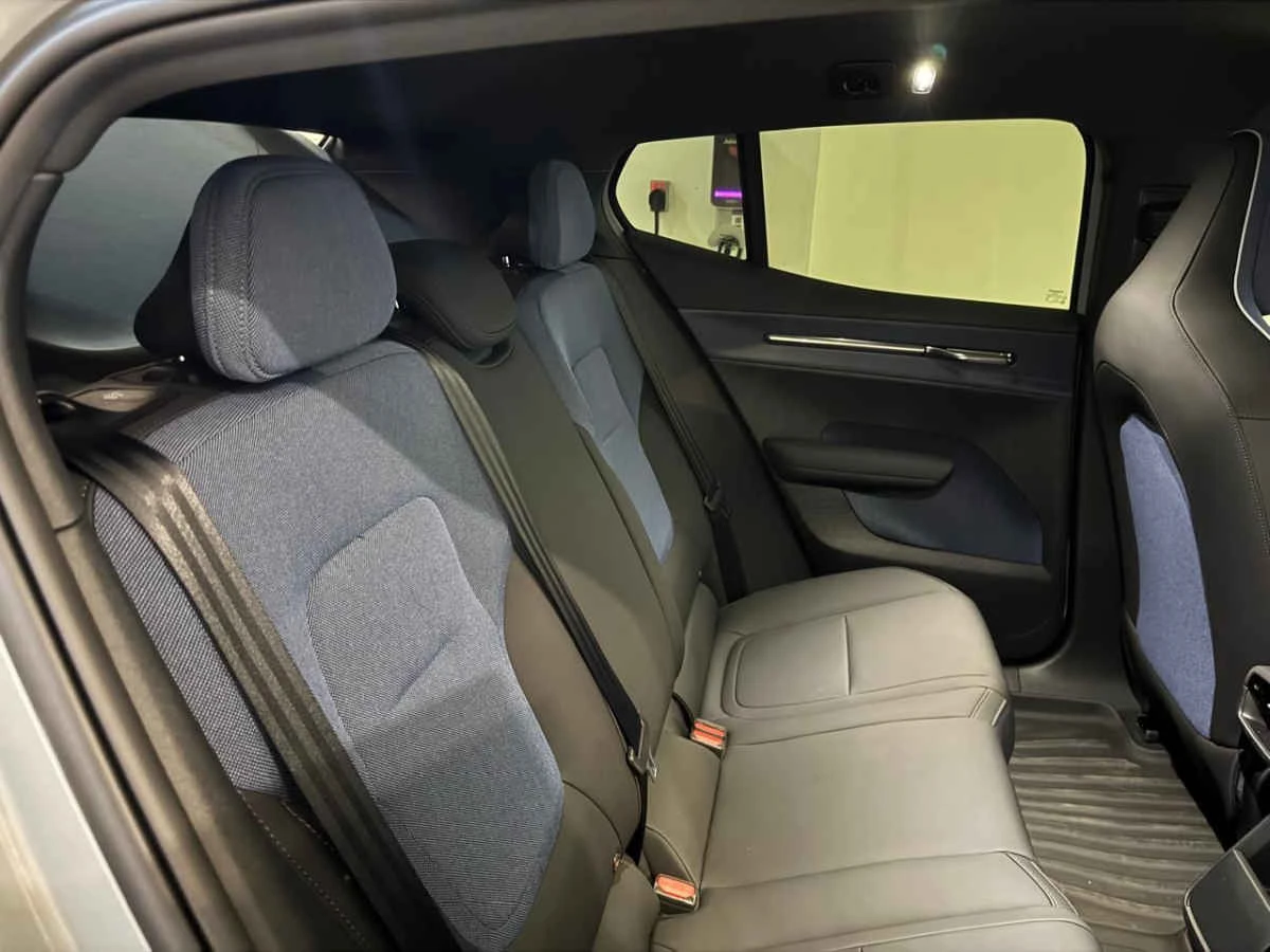 Volvo EX30 2026