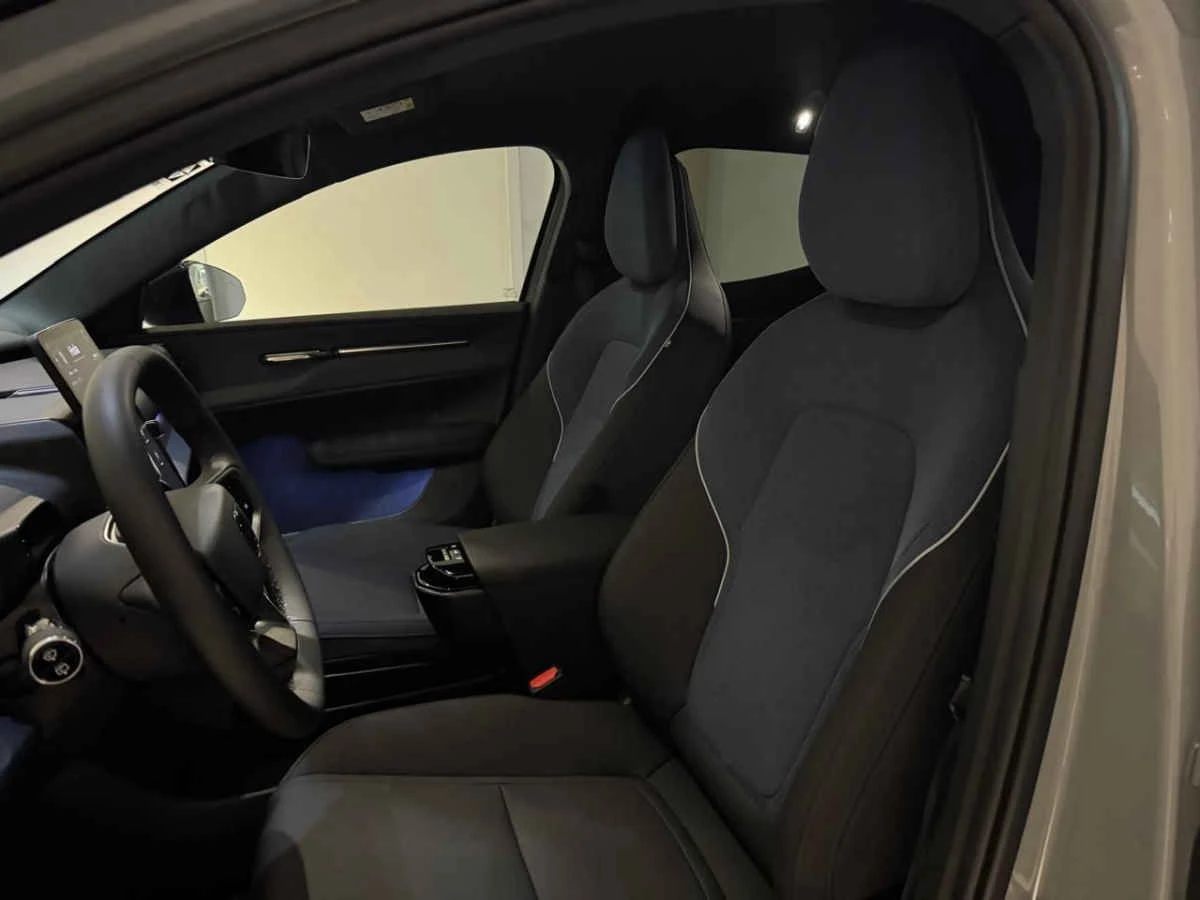 Volvo EX30 2026