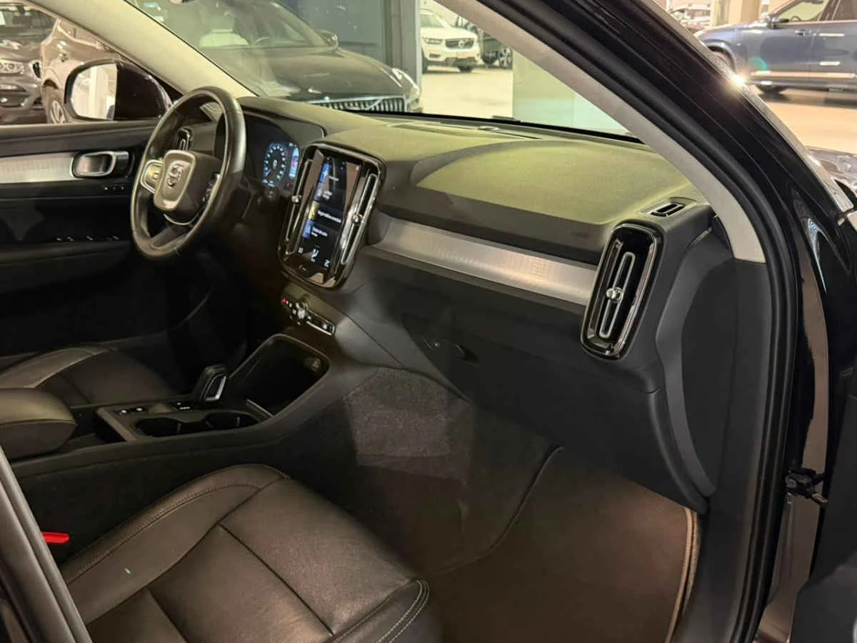 Volvo XC40 2021