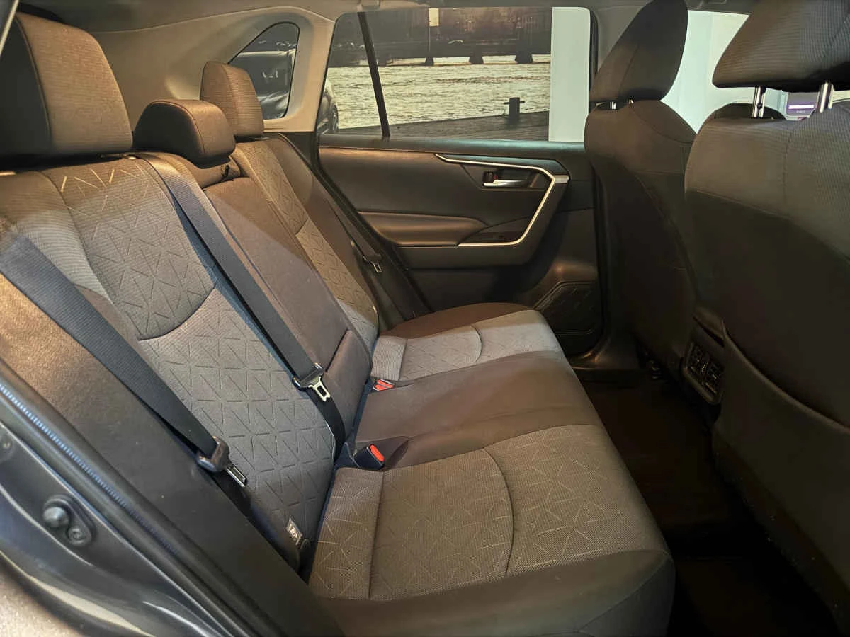 Toyota RAV4 2021