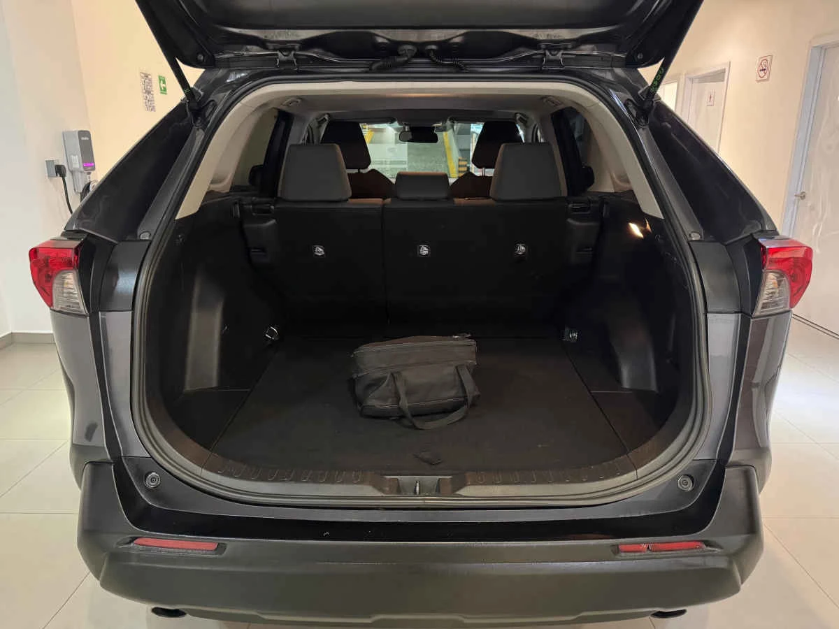 Toyota RAV4 2021