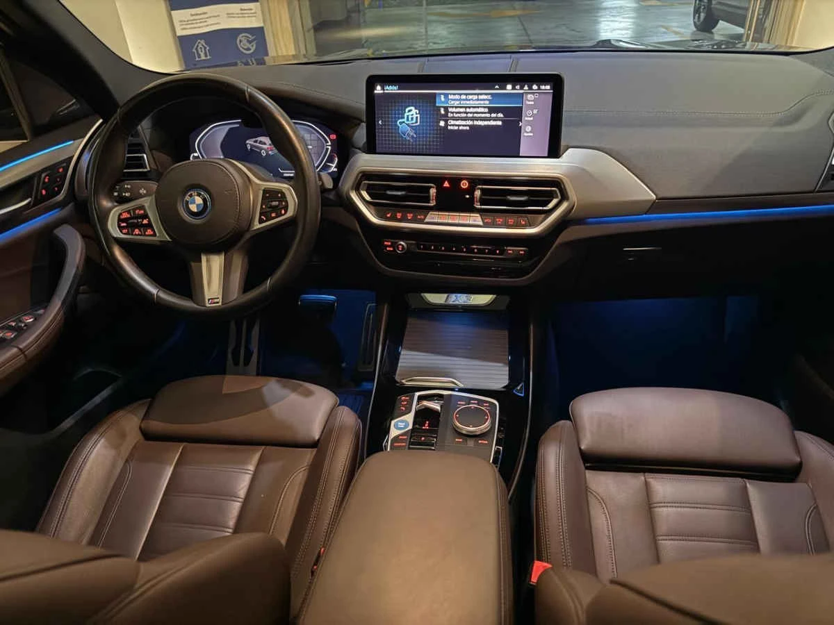 BMW iX3 2024