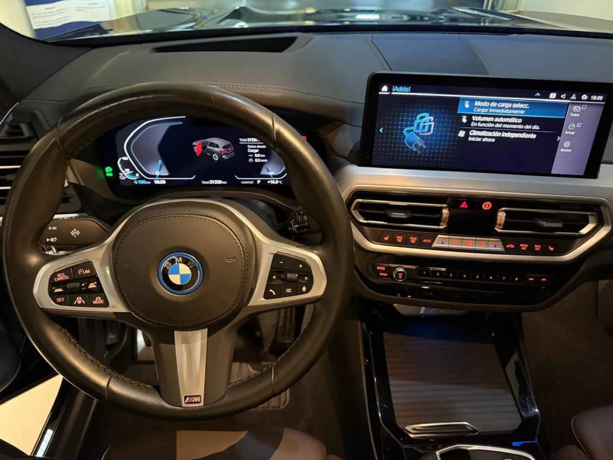 BMW iX3 2024