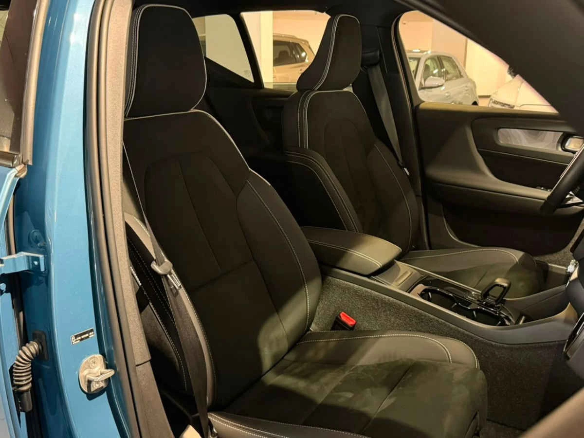 Volvo XC40 2024