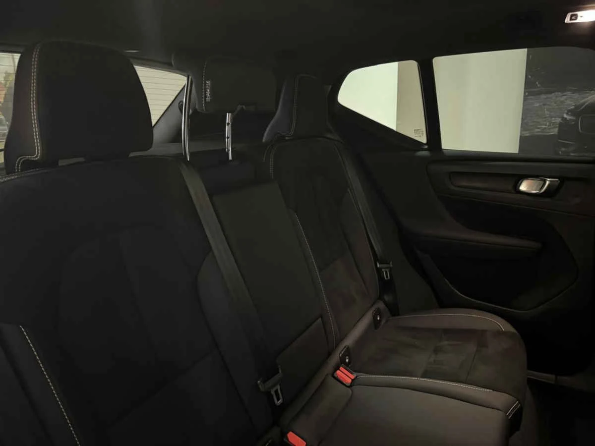 Volvo XC40 2023