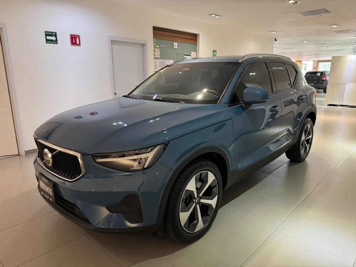 Volvo XC40 2023