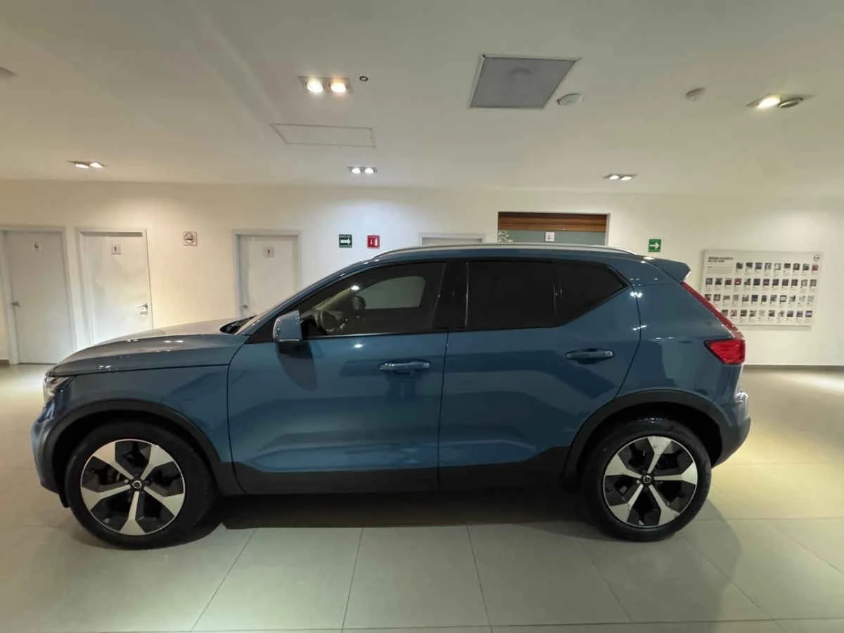 Volvo XC40 2023