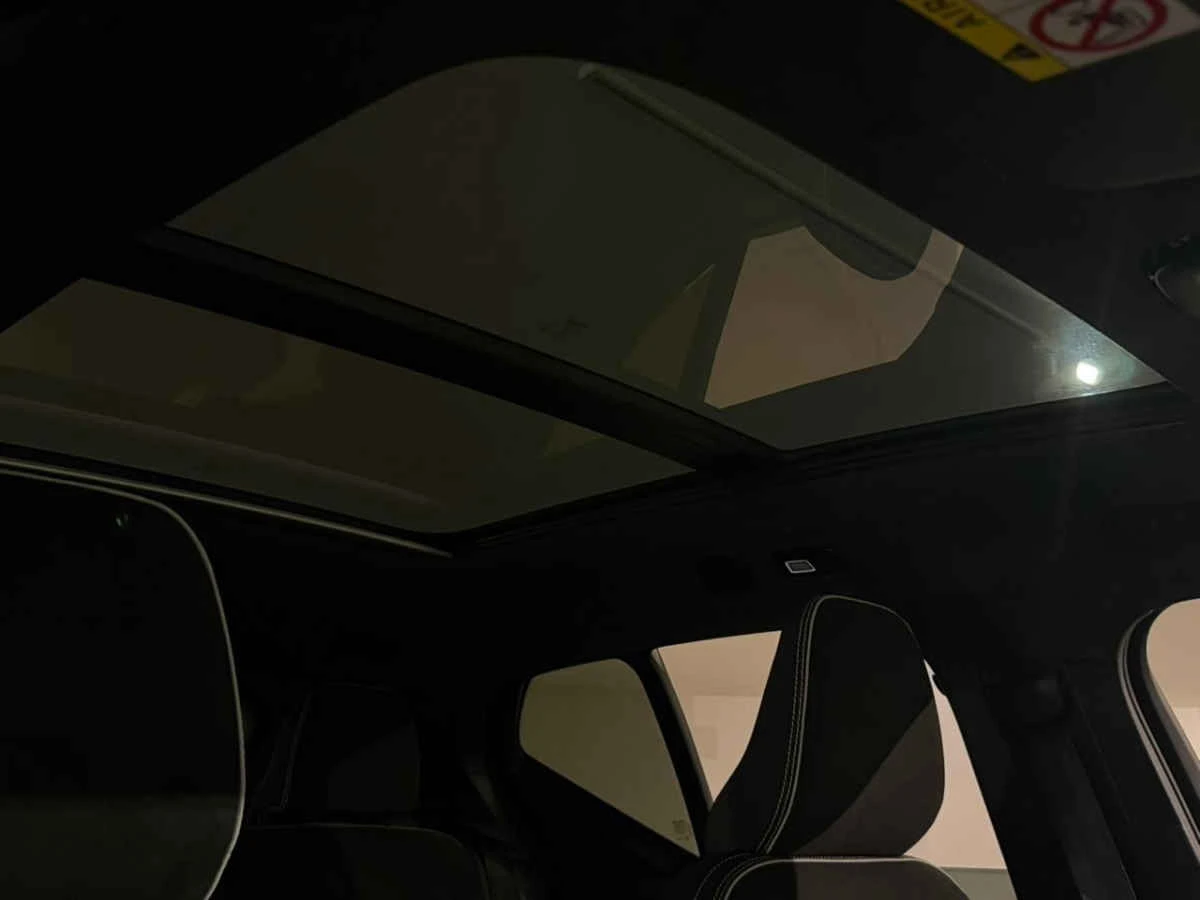 Volvo EX40 2025