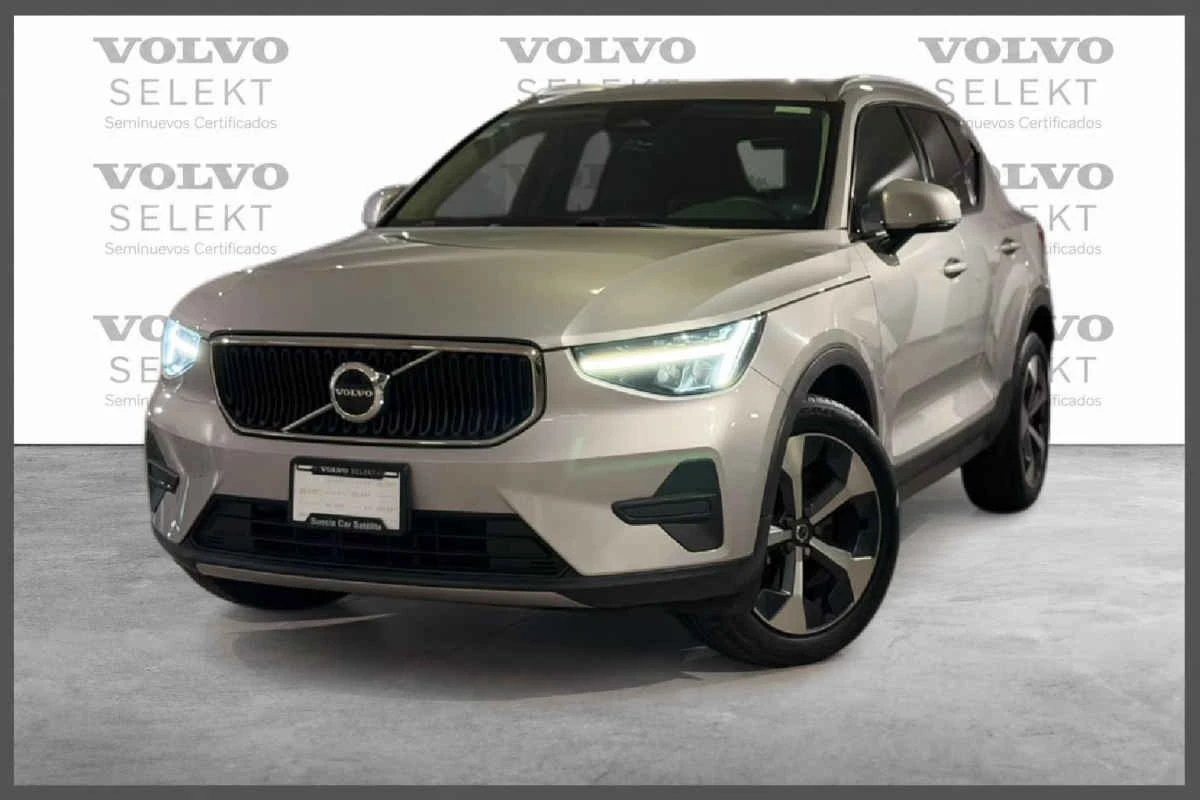 Volvo XC40 2023