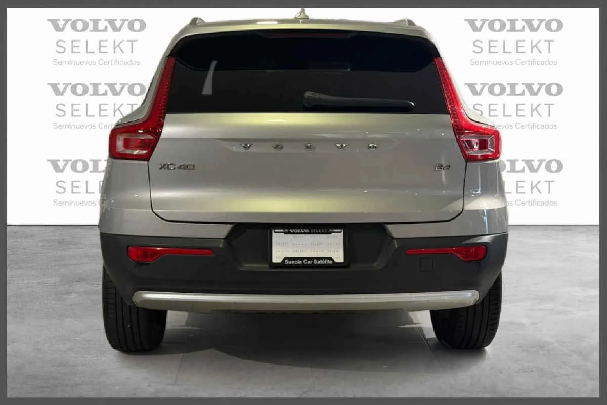 Volvo XC40 2023