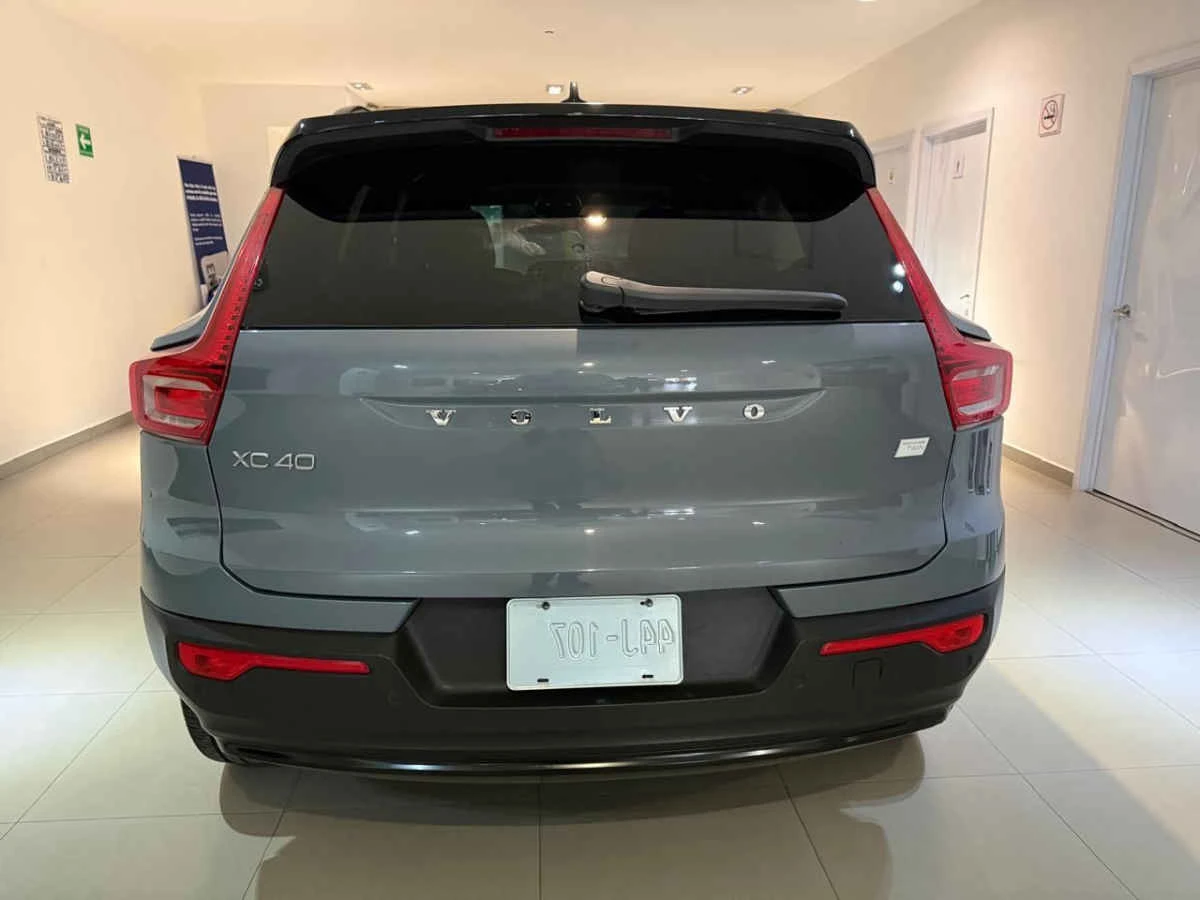 Volvo XC40 2023