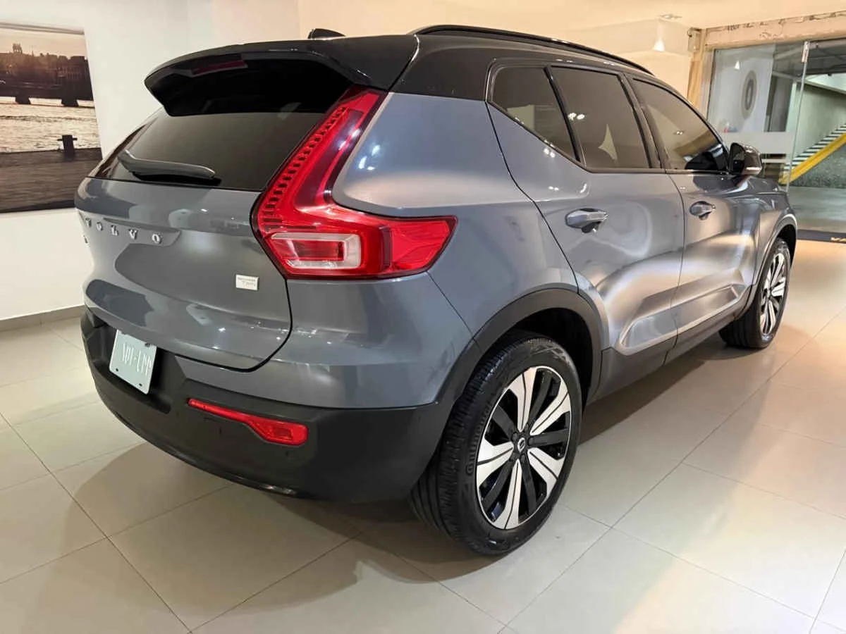 Volvo XC40 2023