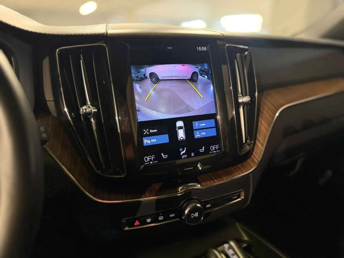 Volvo XC60 2021