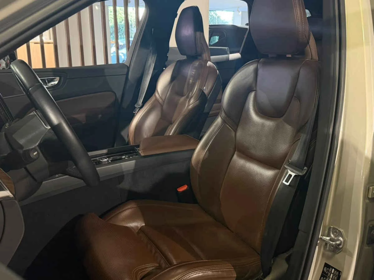 Volvo XC60 2021