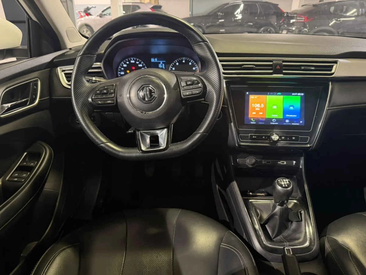 MG MG5 2023