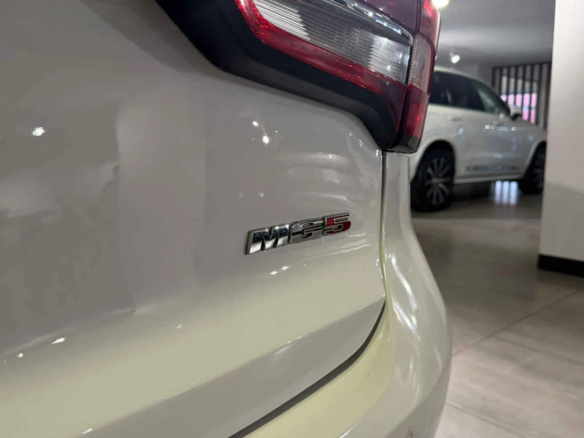 MG MG5 2023