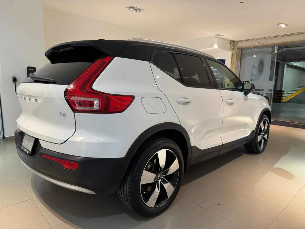 Volvo XC40 2019