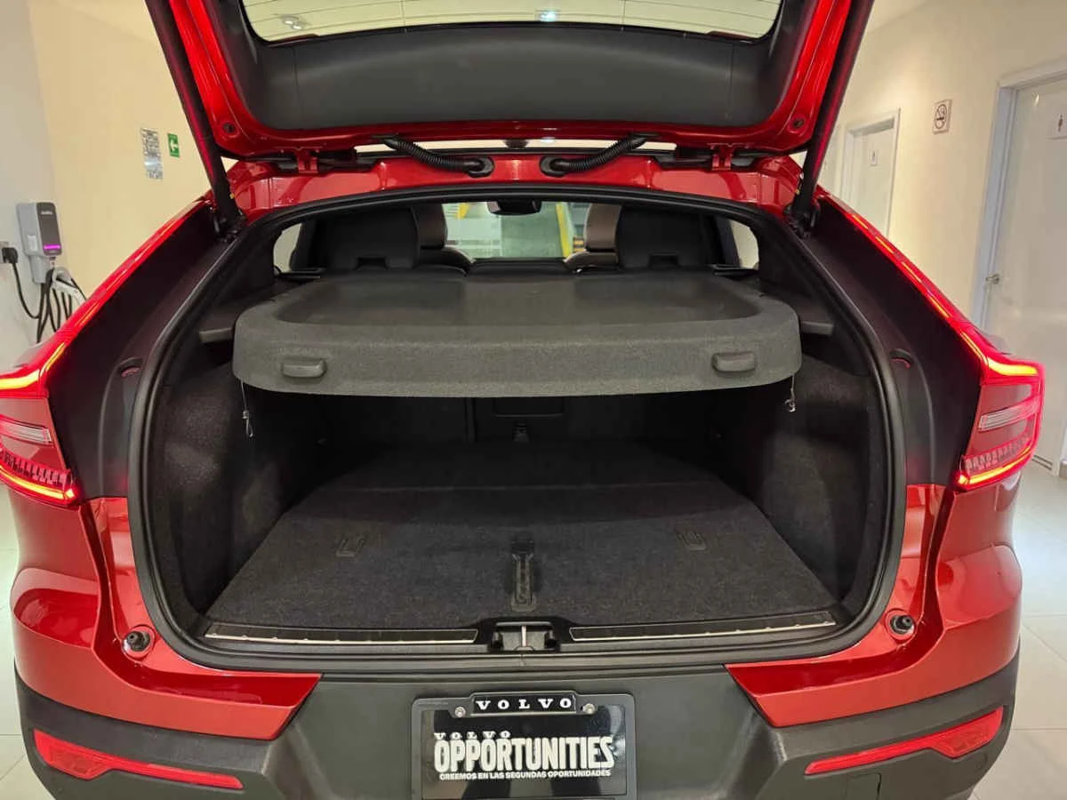 Volvo C40 2024