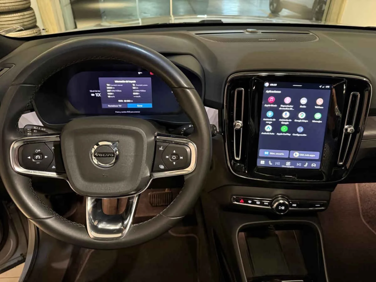 Volvo XC40 2024