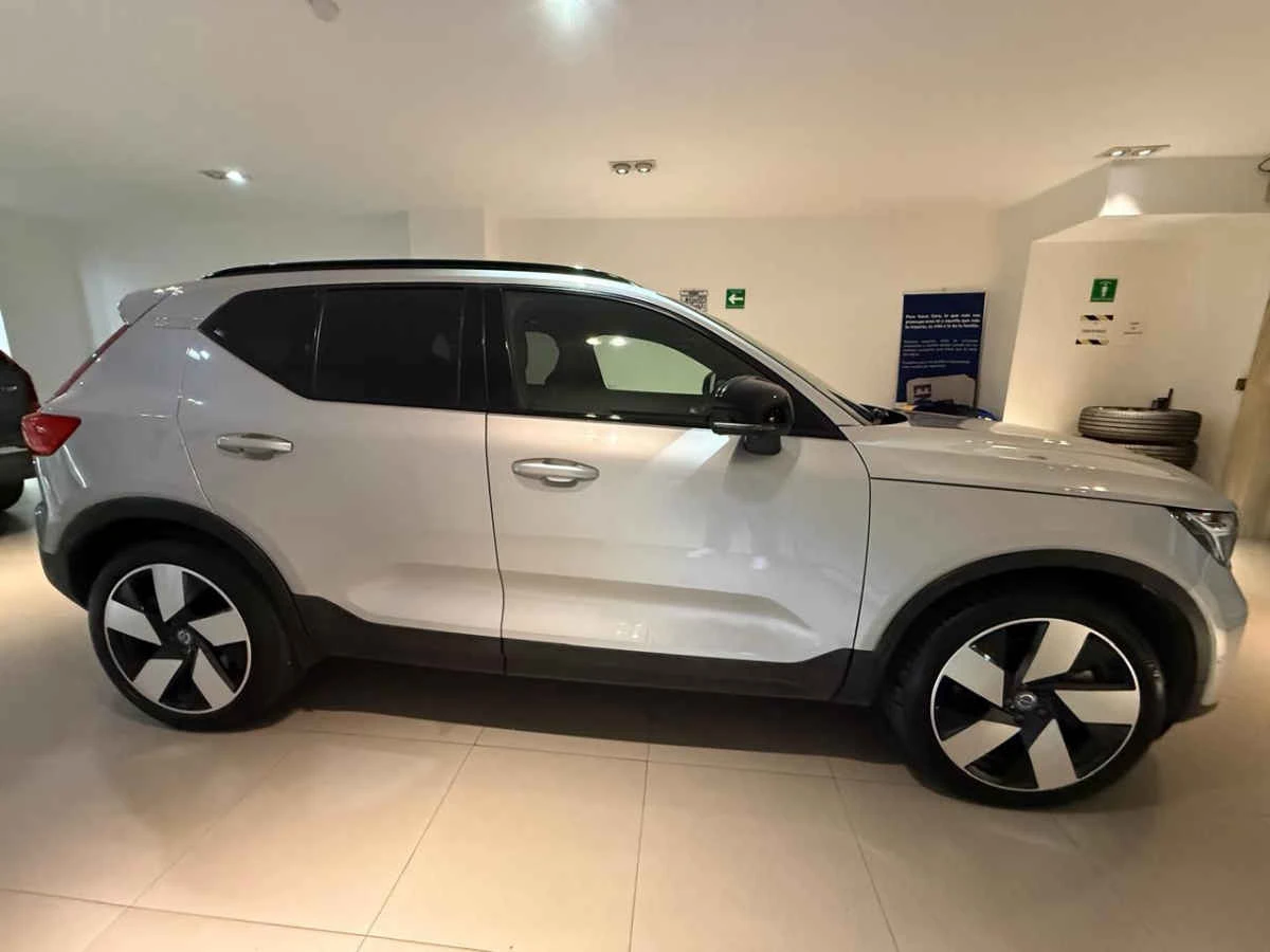 Volvo XC40 2024