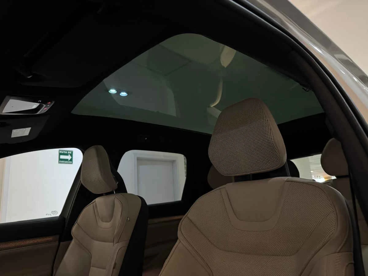 Volvo EX90 2025