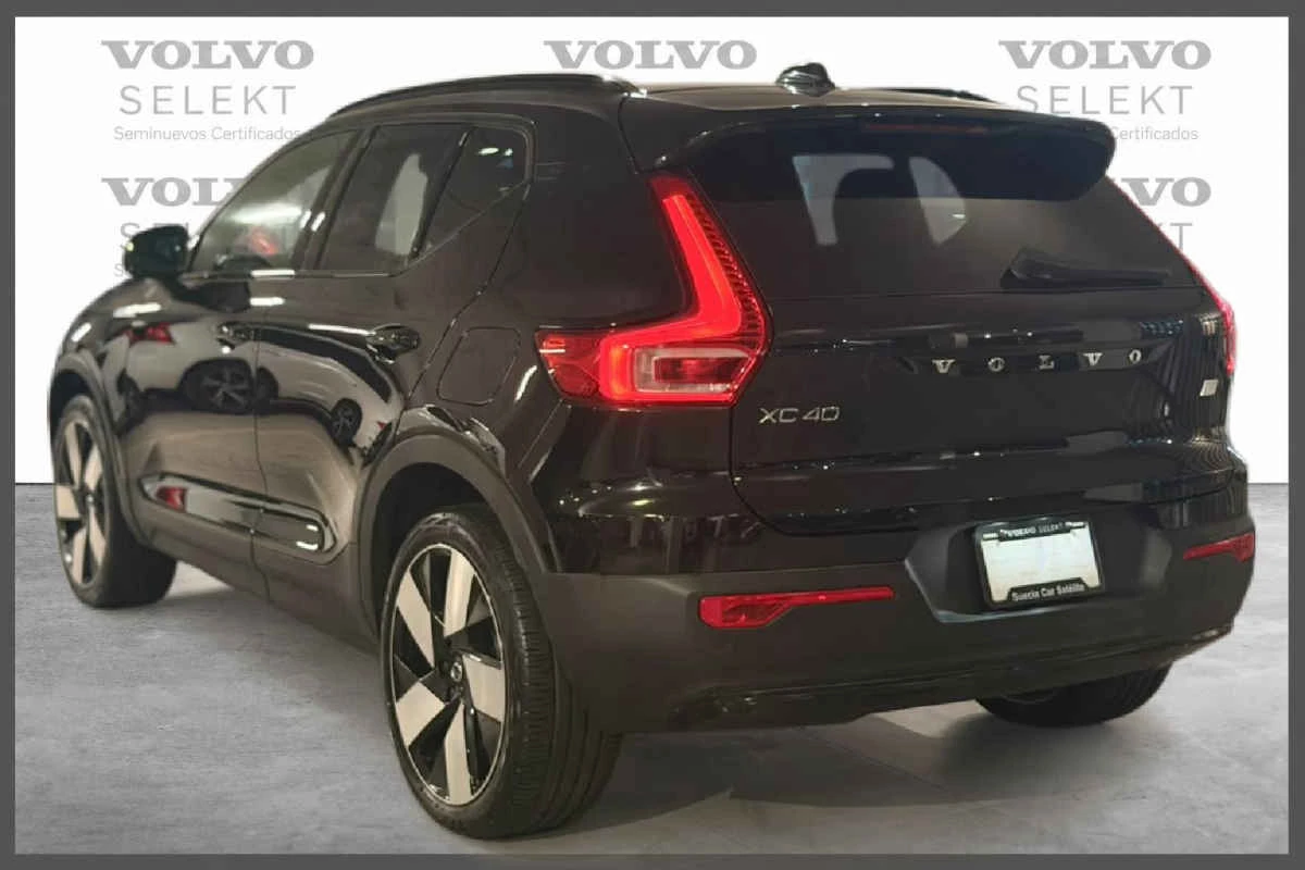 Volvo XC40 2024