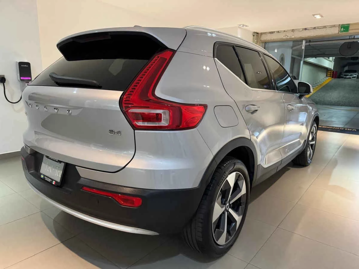 Volvo XC40 2023