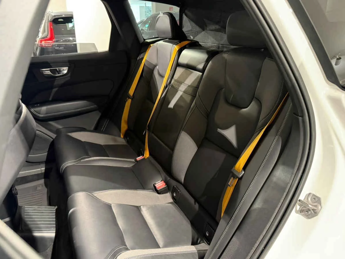 Volvo XC60 2022