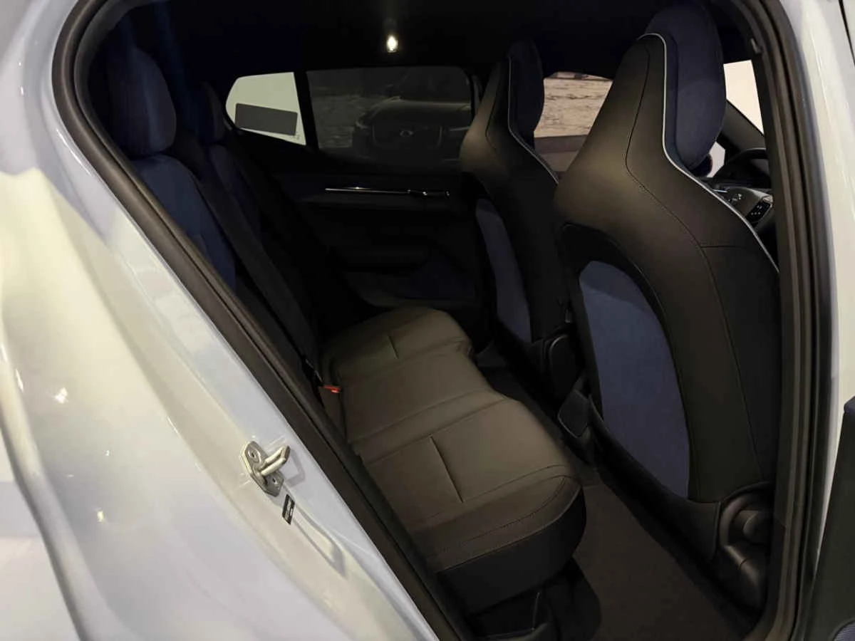 Volvo EX30 2024