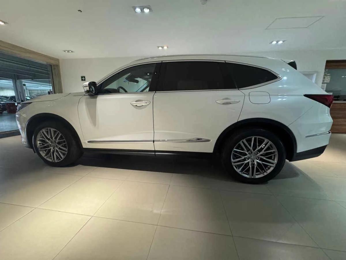 Acura MDX 2024