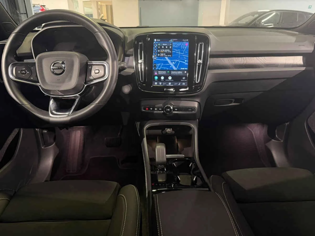 Volvo XC40 2024