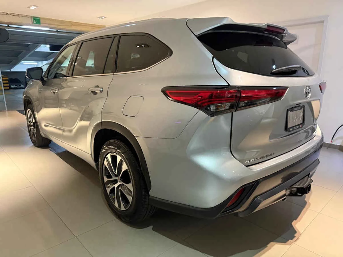 Toyota Highlander 2022