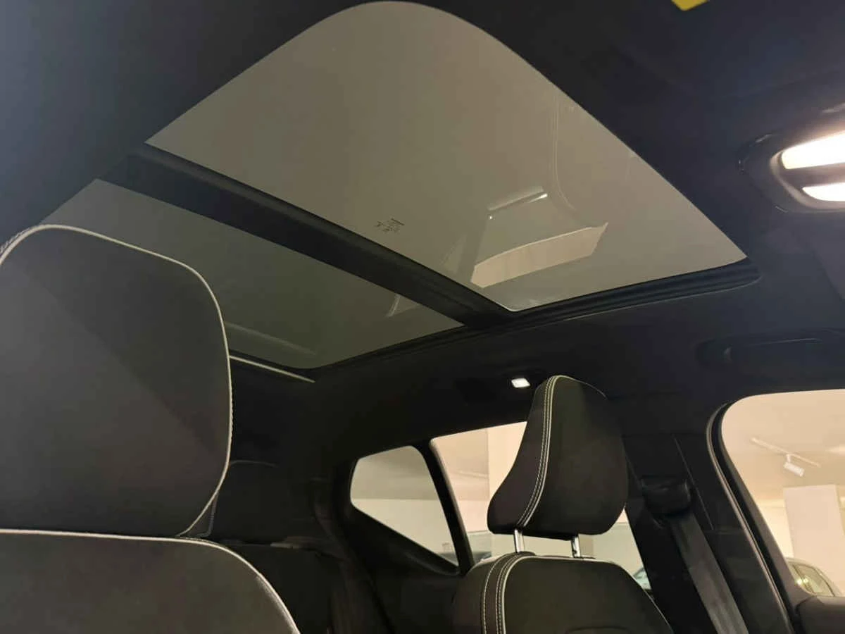 Volvo EX40 2025